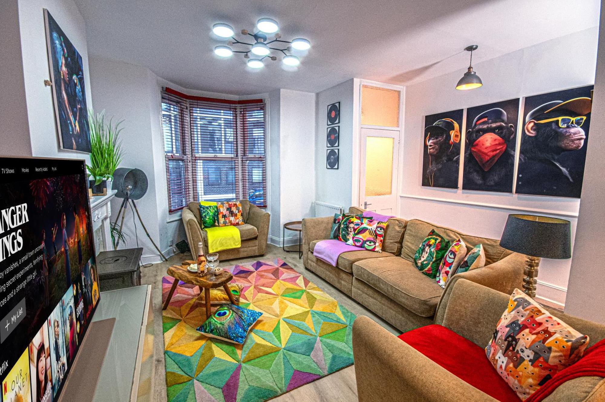 Central 3 - Bedroom Townhouse In Brighton With Parking Exterior photo